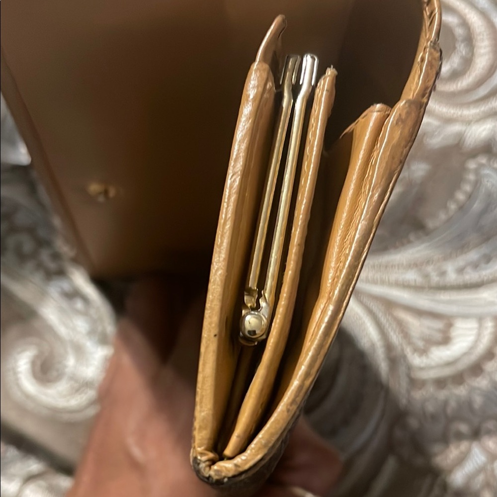 Celine Brown Monogram Wallet with Elegant Leather Trim - Picture 4 of 6
